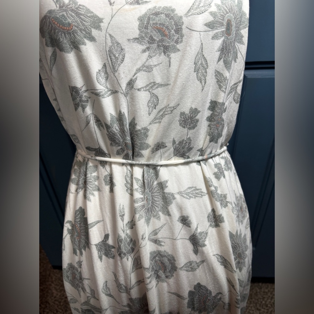 Carve Designs White Maxi Dress with Green Floral Print Outlined in Gold - Picture 2 of 5